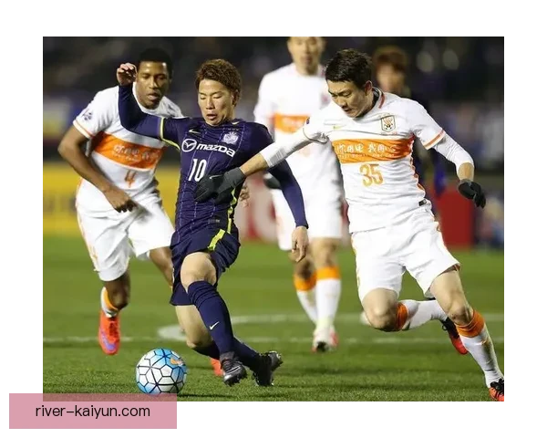 楚阿梅尼展现惊人比赛阅读能力,助法国队稳步提升竞争力 楚阿梅尼展现惊人比赛阅读能力,助法国队稳步提升竞争力