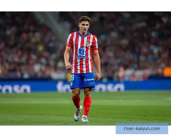 阿尔瓦雷斯展现射门精准，助力球队持续保持竞争力提升