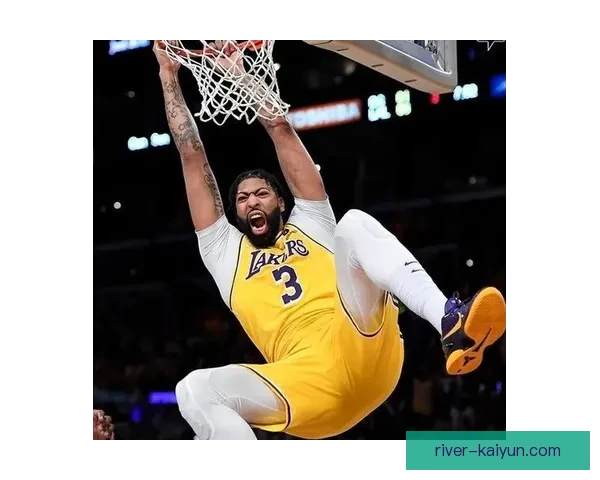 戴维斯在加拿大队中的发挥稳定，成为球队战术体系的重要一环